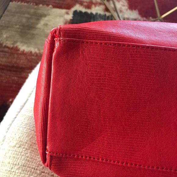 Red Nine West Shoulderbag/Handbag with Strap - Picture 13 of 14
